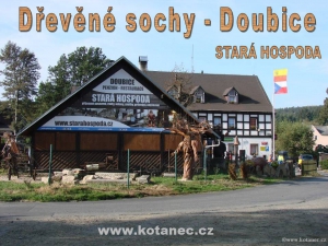 008 Dřevěn&eacute; sochy - Doubice - Star&aacute; hospoda